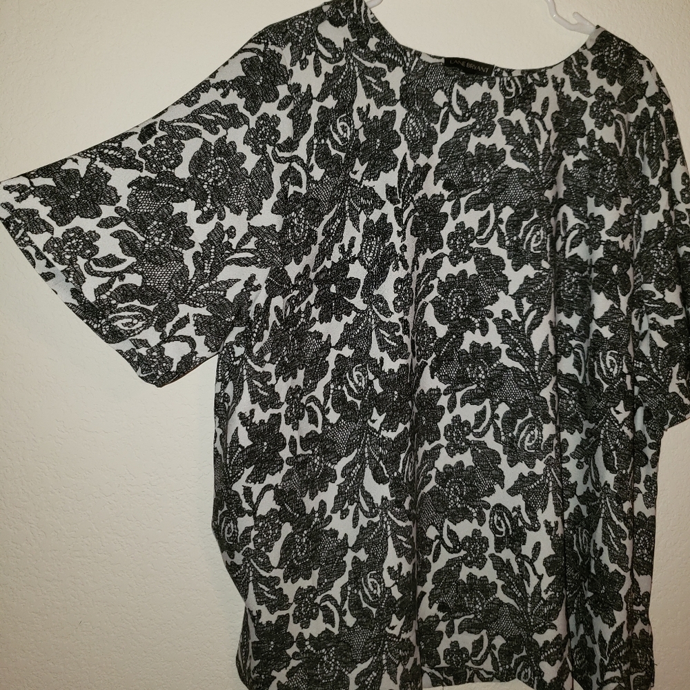 Damask blouse with lace up back
